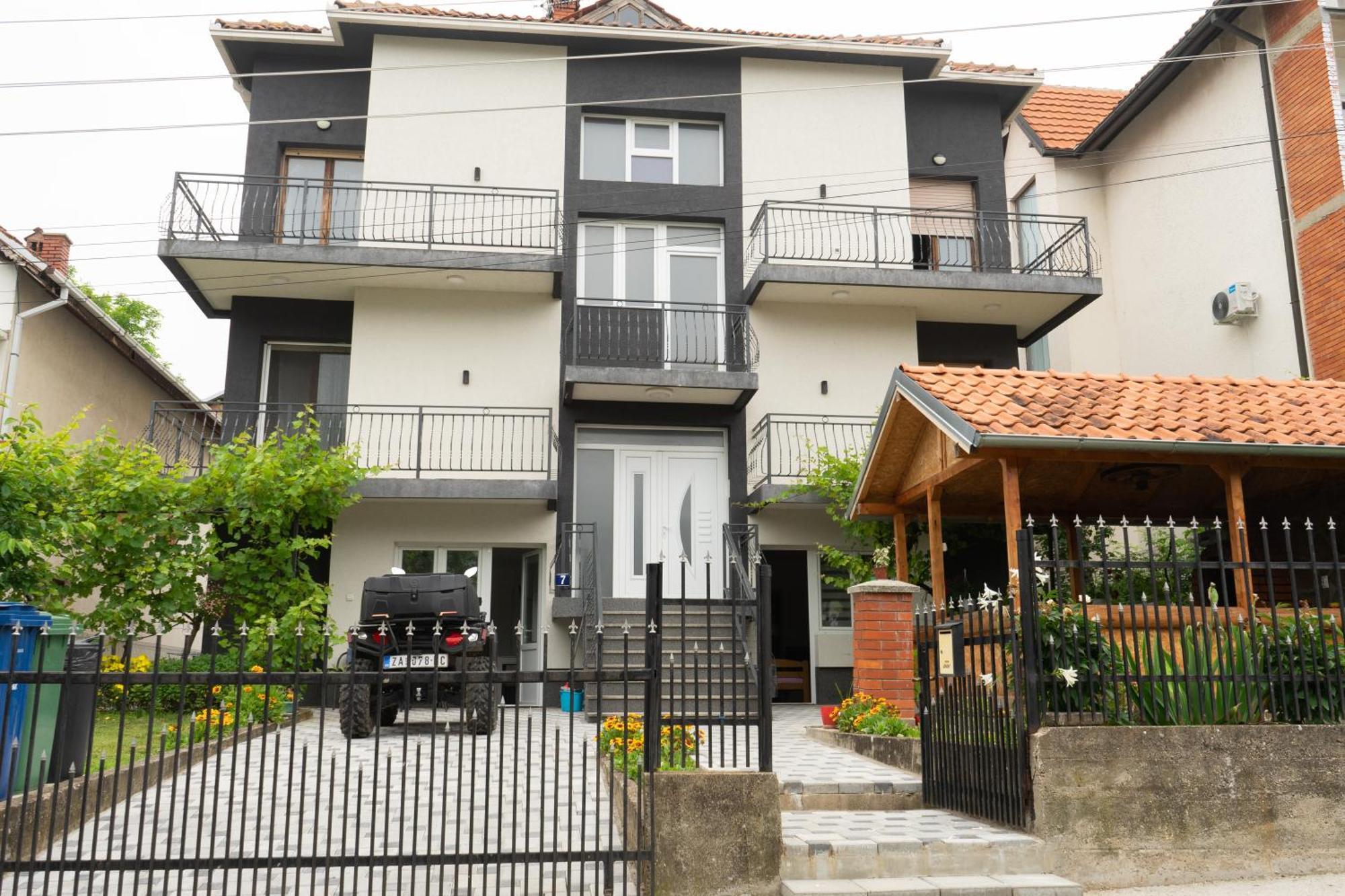 Sobe Jovan Apartment